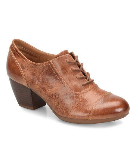 Wickedly Chic: Oxford Shoes for the Fashion-Conscious Witch